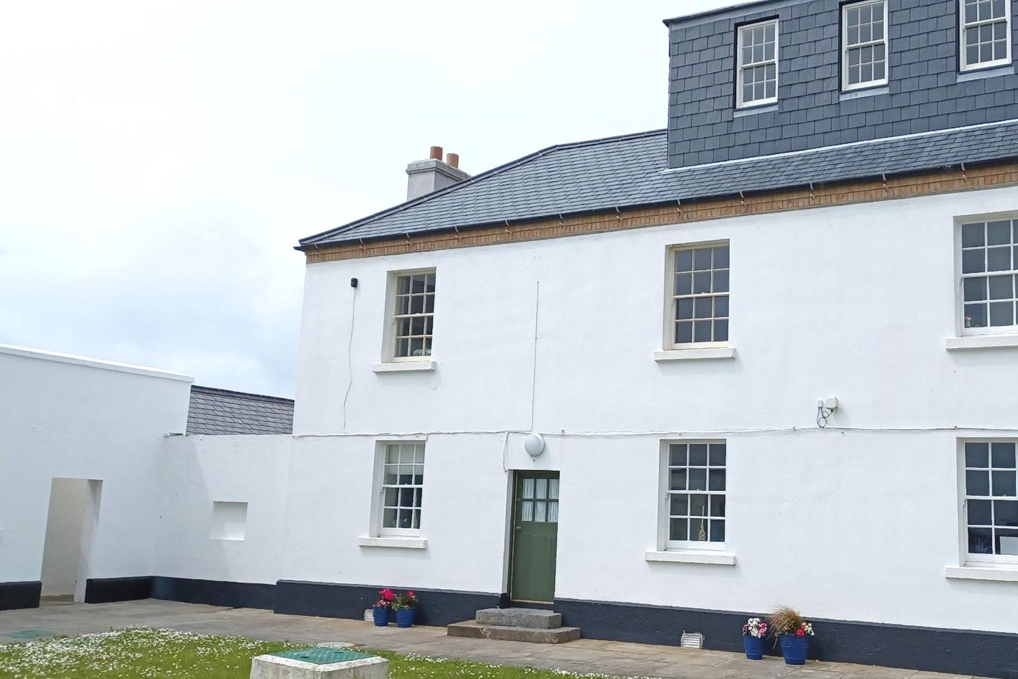 Loop Head Lighthouse Attendant'S Cottage Kilbaha Exterior photo